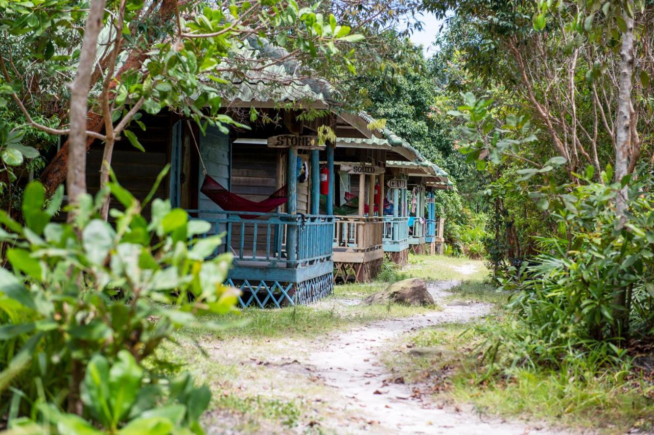 Mad Monkey Koh Rong Samloem Vandrarhem Koh Rong Sanloem Exteriör bild