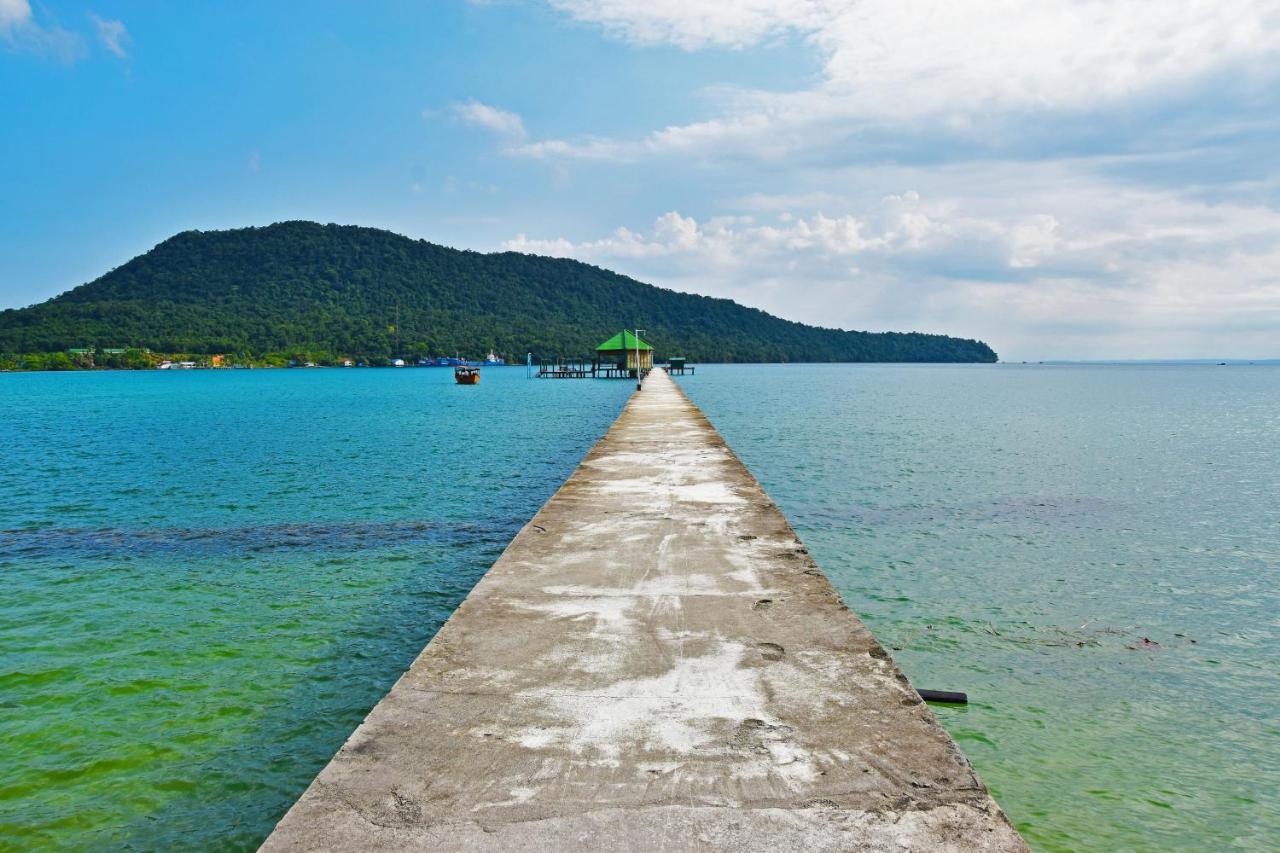 Mad Monkey Koh Rong Samloem Vandrarhem Koh Rong Sanloem Exteriör bild