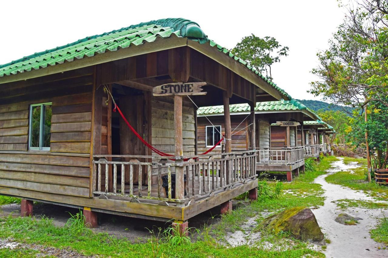 Mad Monkey Koh Rong Samloem Vandrarhem Koh Rong Sanloem Exteriör bild